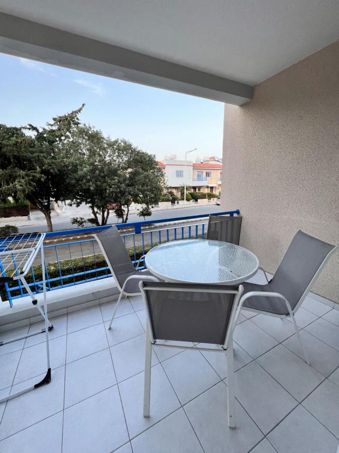 Iris Village Paphos Ngoại thất bức ảnh