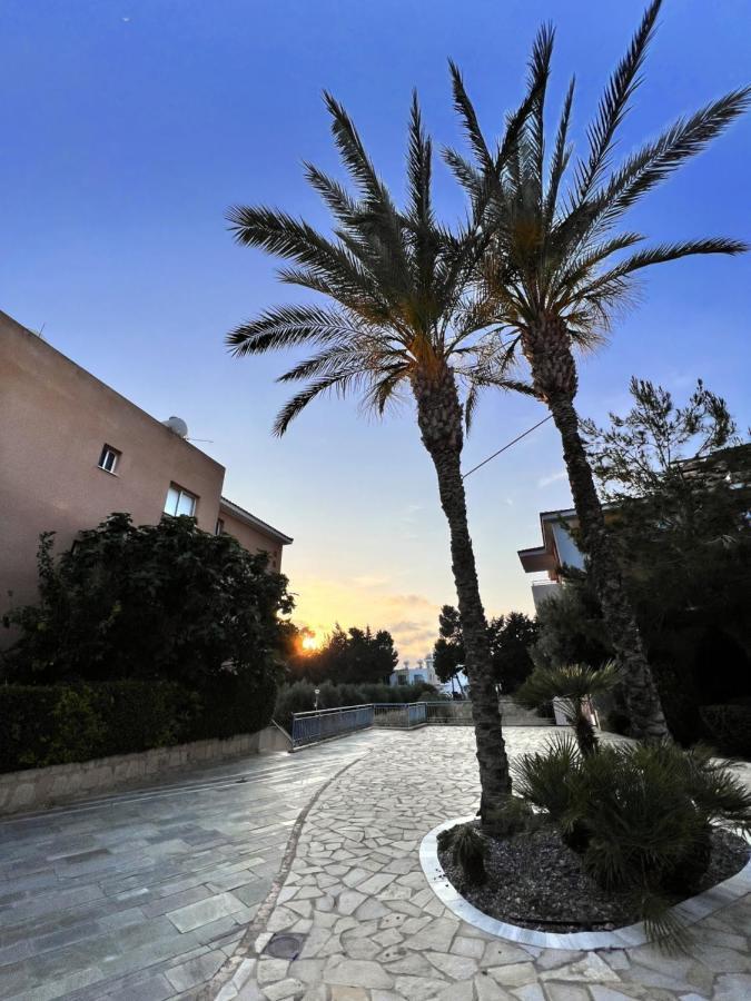 Iris Village Paphos Ngoại thất bức ảnh