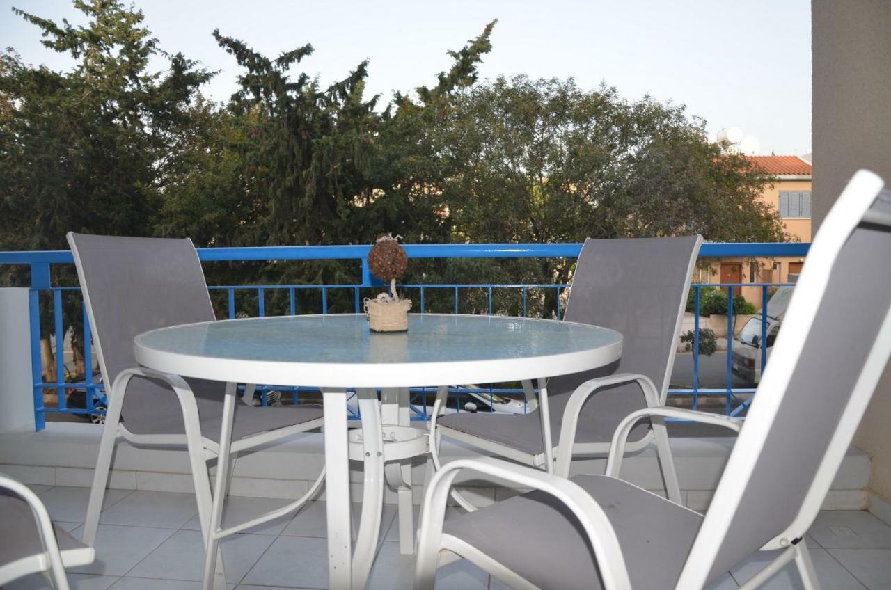 Iris Village Paphos Ngoại thất bức ảnh