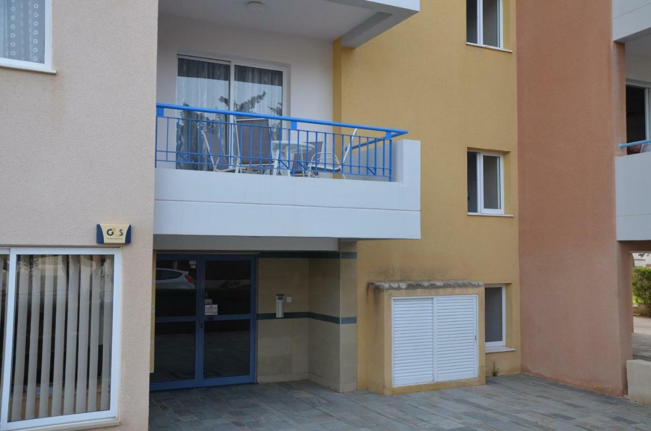 Iris Village Paphos Ngoại thất bức ảnh